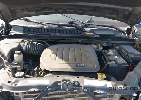 2012 Chrysler Town & Country Limited z USA, uszkodzony, nr VIN 2C4RC1GG7CR257447